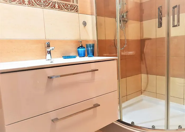 B&f Garbary Business & Family - Parking * Познань