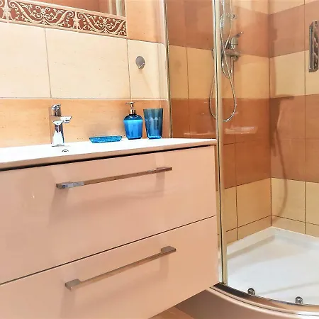 B&f Garbary Business & Family - Parking * Poznan